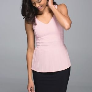 Lululemon BNWT size 8 barely pink city tank